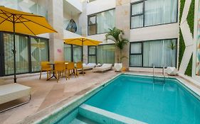 Fch Hotel Providencia (Adults Only)
